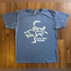 Vintage Y2K 2006 TNT Men’s Trix Are For Kids Trix Rabbit Graphic Tee